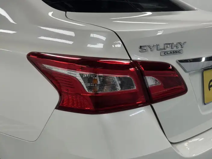 Nissan Sylphy 2022 Model Classic 1.6 XL CVT Deluxe Edition – фото 13