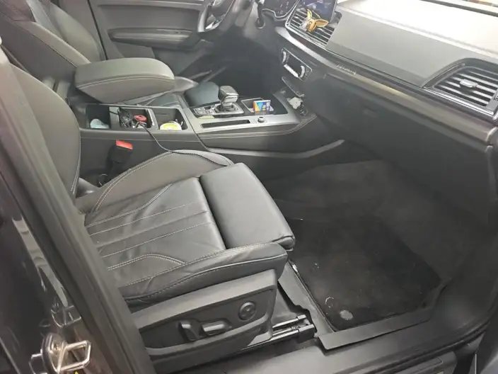 Audi Q5L 2022 Model Facelift 45T Luxury Dynamic Model – фото 11