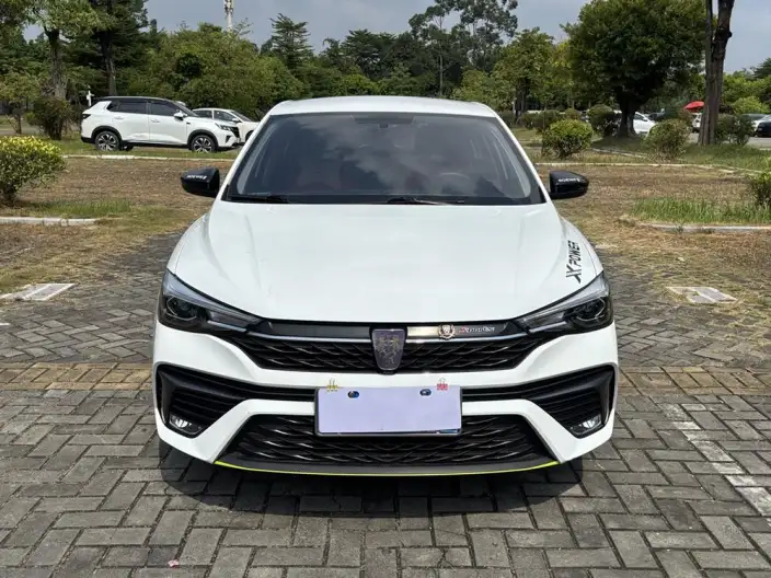 Roewe i5 2021 Model 1.5L Manual Diamond Edition – фото 2