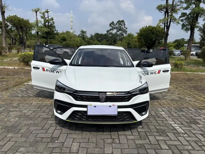 Roewe i5 2021 Model 1.5L Manual Diamond Edition – фото 10