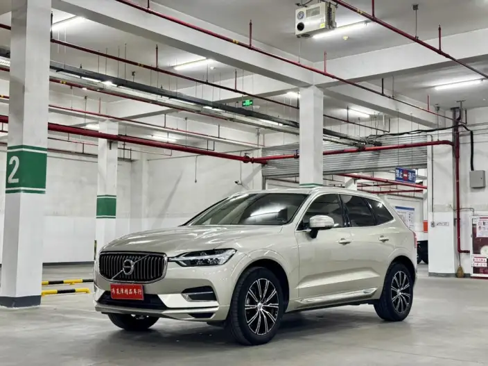 Volvo XC60 2020 Model T5 4WD Smart Range Deluxe Edition – фото 1