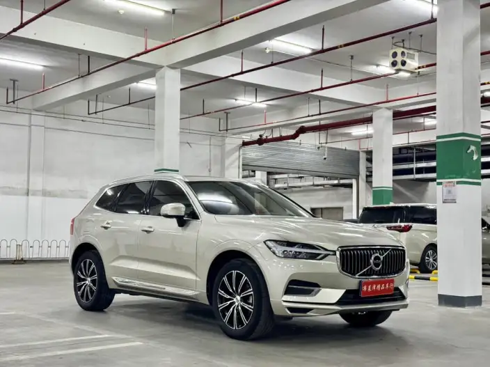 Volvo XC60 2020 Model T5 4WD Smart Range Deluxe Edition – фото 3