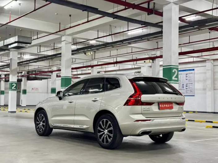 Volvo XC60 2020 Model T5 4WD Smart Range Deluxe Edition – фото 4