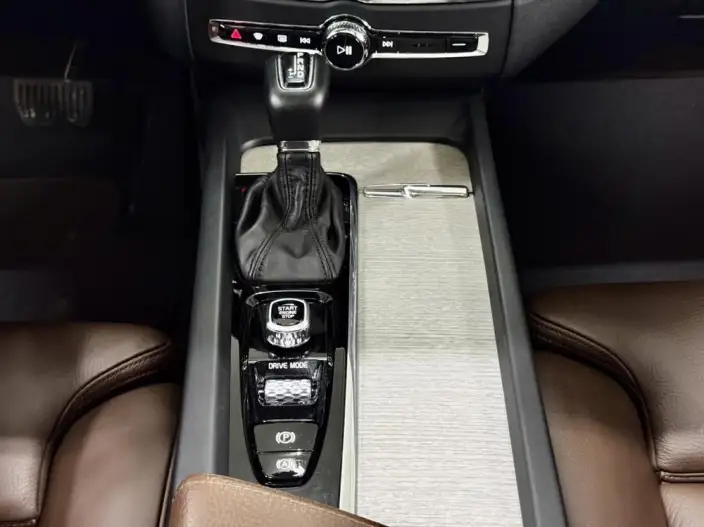 Volvo XC60 2020 Model T5 4WD Smart Range Deluxe Edition – фото 22
