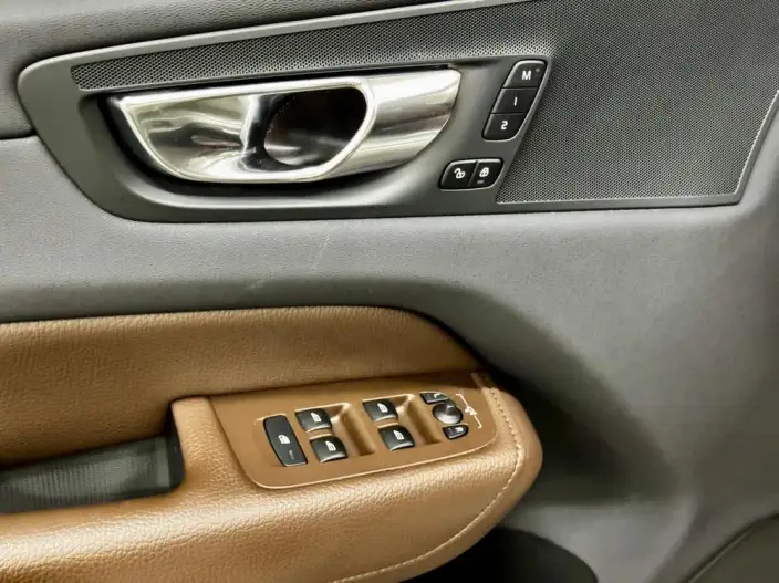 Volvo XC60 2020 Model T5 4WD Smart Range Deluxe Edition – фото 26