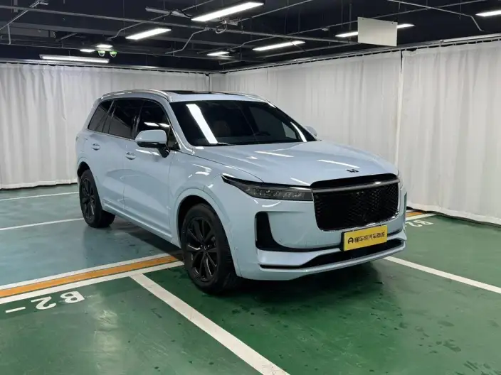 Li Auto ONE 2020 Model Extended Range 6 seat Edition – фото 3