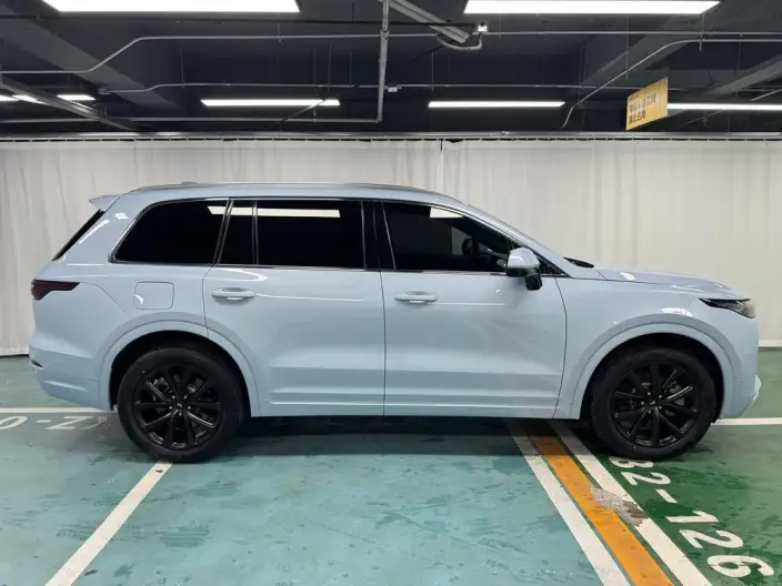 Li Auto ONE 2020 Model Extended Range 6 seat Edition – фото 8