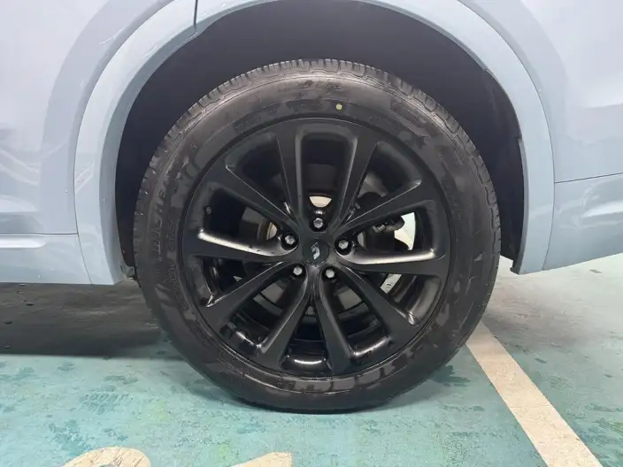 Li Auto ONE 2020 Model Extended Range 6 seat Edition – фото 9