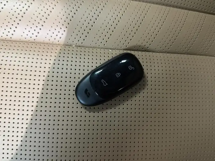 Li Auto ONE 2020 Model Extended Range 6 seat Edition – фото 11