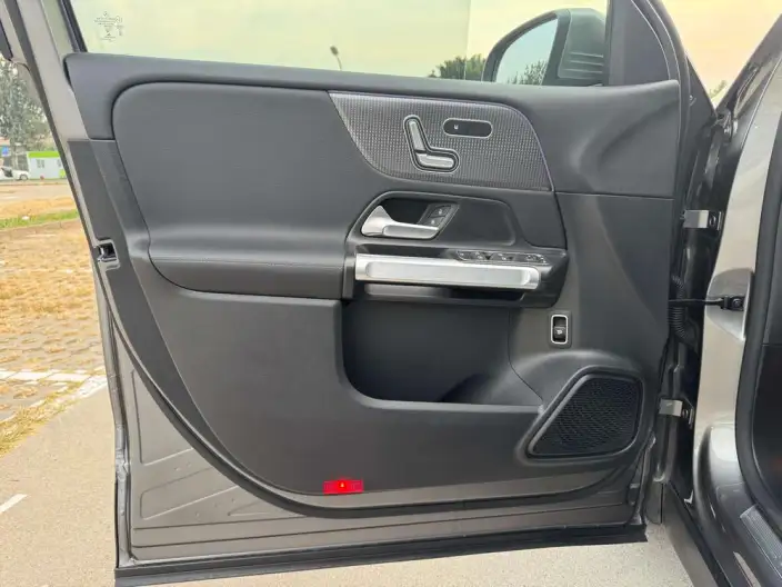 Mercedes-Benz GLB 2020 Model GLB 200 Fashion Model – фото 16