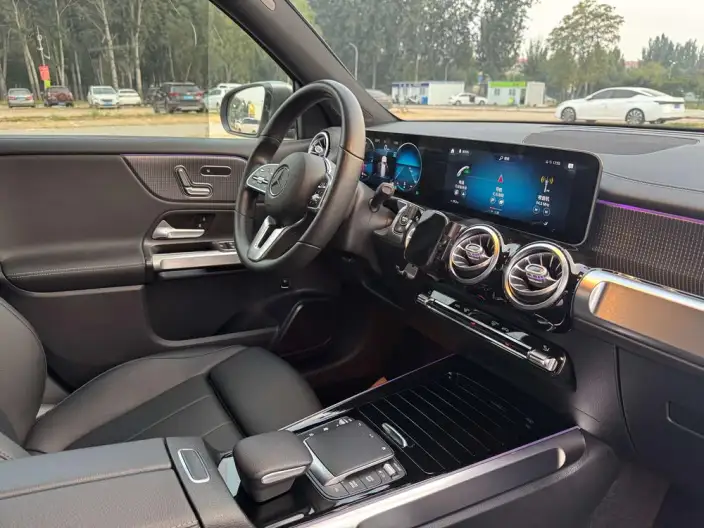 Mercedes-Benz GLB 2020 Model GLB 200 Fashion Model – фото 27