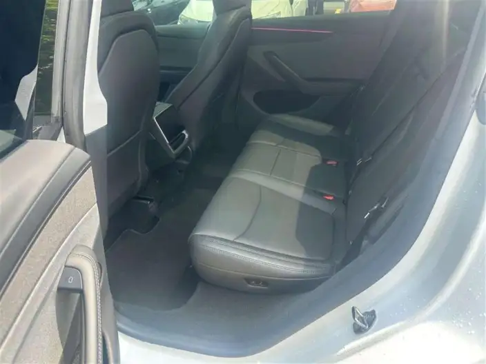 Model Y 2025 Model Rear-wheel drive version – фото 13