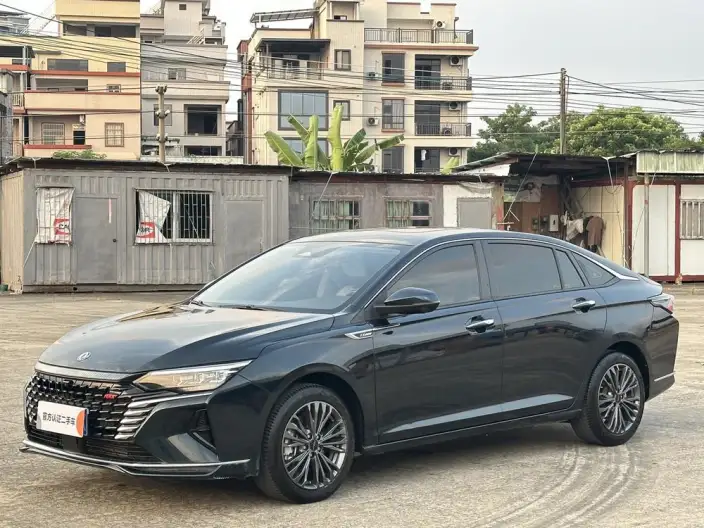 Yixuan Max 2023 Model 1.5T Super Spicy Dad Edition – фото 1