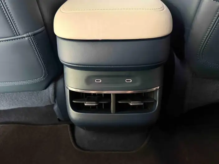 ZEEKR 007 2025 Model Long Battery Life Pro Rear Drive Smart Driving Edition 100kWh – фото 9