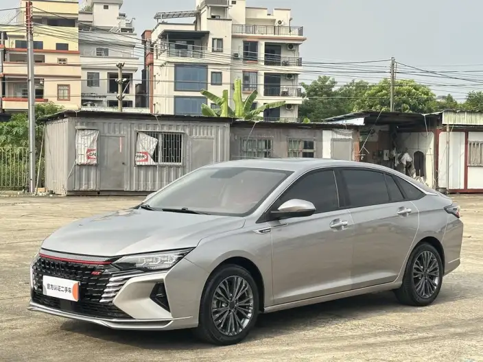 Yixuan Max 2021 Model 1.5T Super Trendy Dad Edition – фото 1