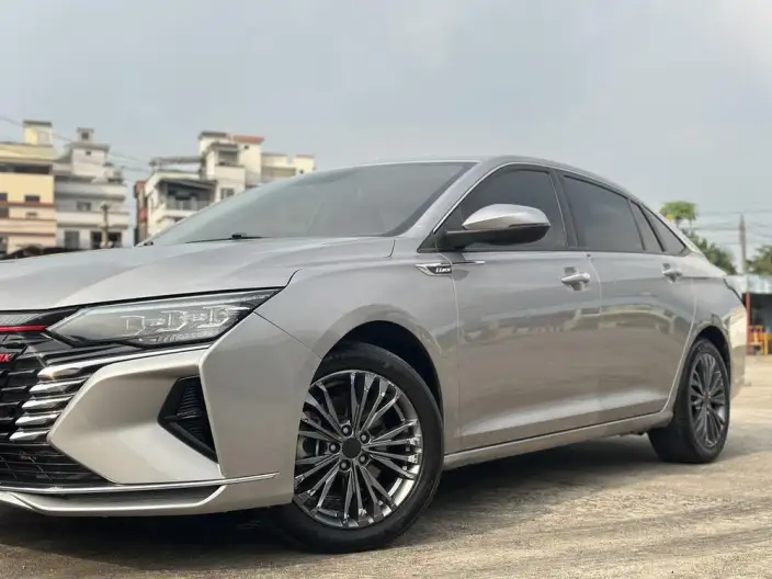 Yixuan Max 2021 Model 1.5T Super Trendy Dad Edition – фото 9