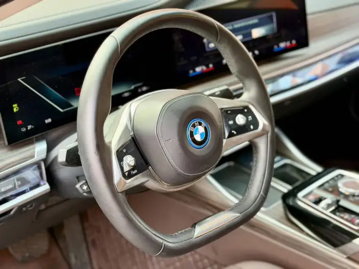 BMW i7 2023 Model eDrive50L Leading Model Luxury Set – фото 10