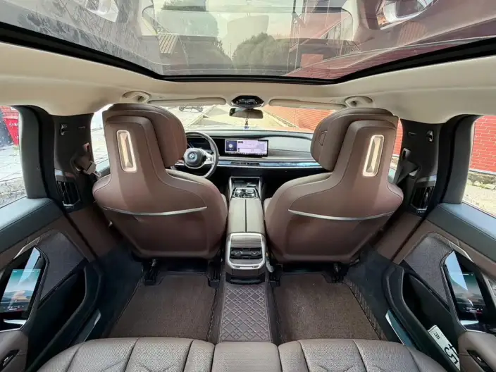 BMW i7 2023 Model eDrive50L Leading Model Luxury Set – фото 11