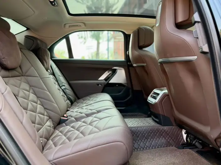 BMW i7 2023 Model eDrive50L Leading Model Luxury Set – фото 17