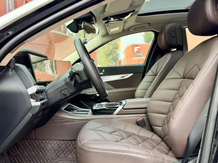 BMW i7 2023 Model eDrive50L Leading Model Luxury Set – фото 18