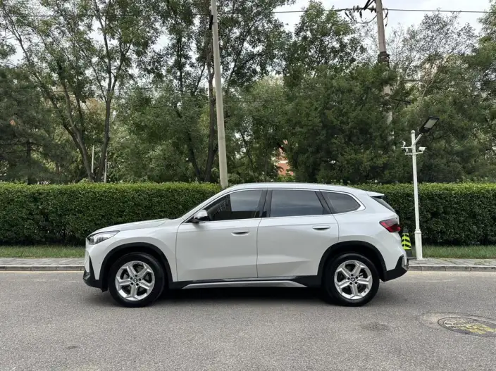 BMW X1 2023 Model sDrive20Li X Design Set – фото 3