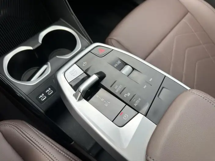 BMW X1 2023 Model sDrive20Li X Design Set – фото 9