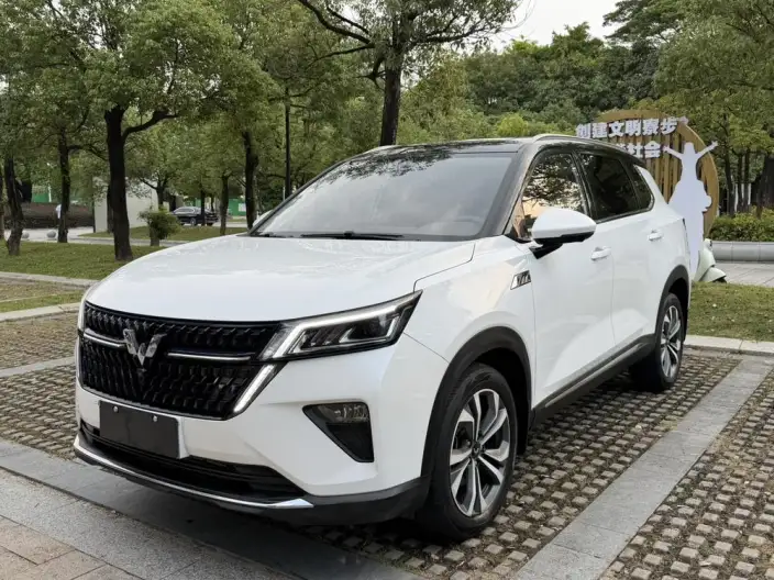 WULING Asta 2021 Model 1.5T Automatic Starlight Edition – фото 1