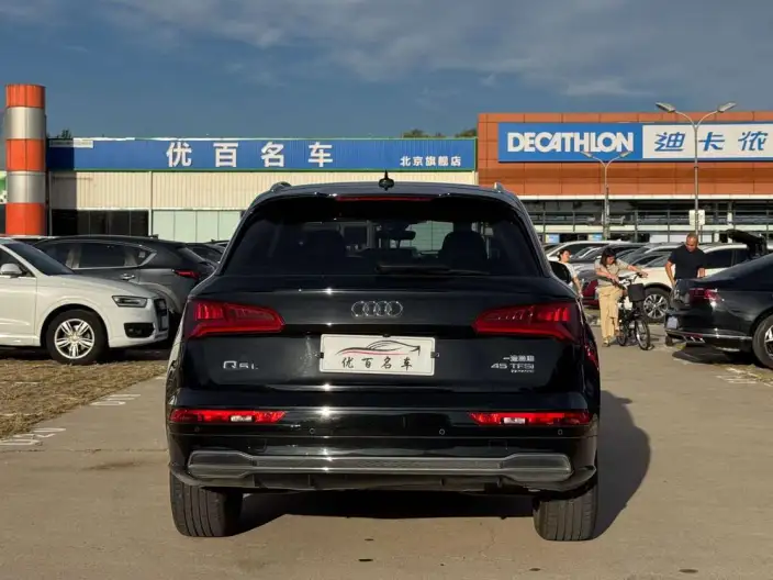 Audi Q5L 2020 Model Facelift 40 TFSI Rong Xiang Fashion Model – фото 6