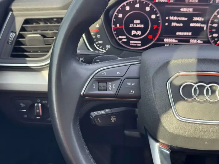 Audi Q5L 2020 Model Facelift 40 TFSI Rong Xiang Fashion Model – фото 24