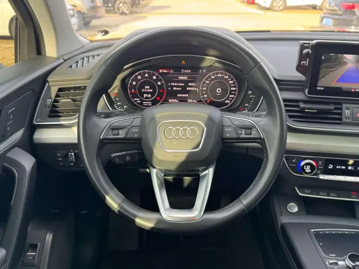 Audi Q5L 2020 Model Facelift 40 TFSI Rong Xiang Fashion Model – фото 28