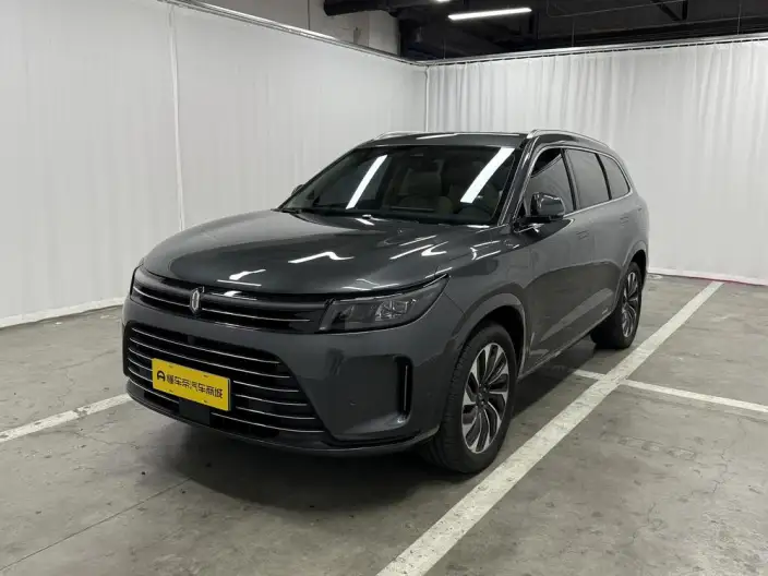 Aito M7 2022 Model 4WD Deluxe Edition – фото 1