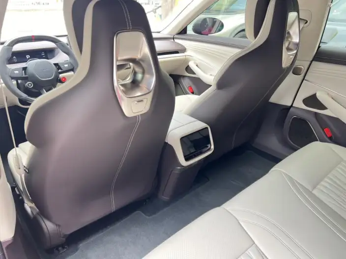 Xiaomi SU7 2026 Model 4WD Max Edition – фото 8