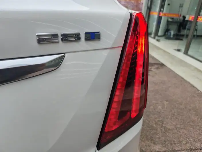 Cadillac XT5 2022 Model 2.0T 4WD Luxury Model – фото 9