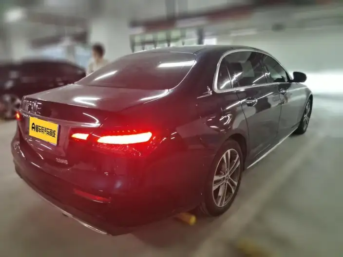 Mercedes-Benz E-Class 2022 Model E 260 L Sports sedan – фото 2