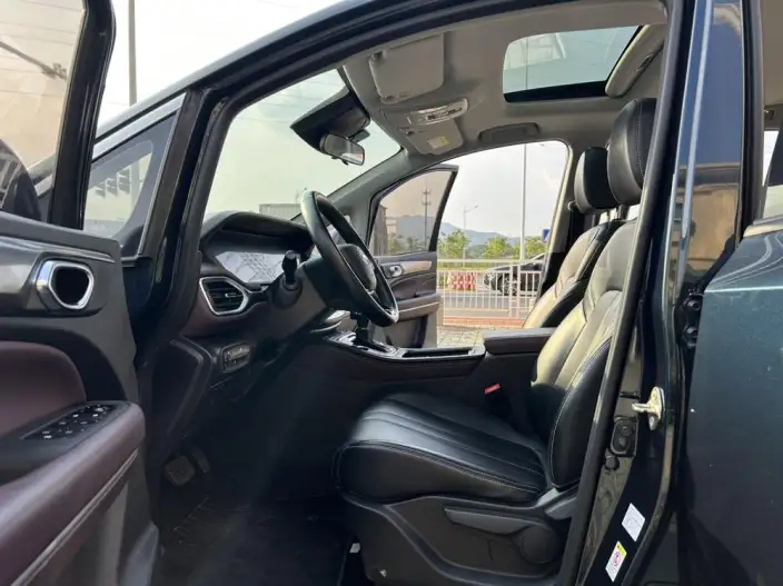 GAC Trumpchi M6 2021 Model 270T Automatic Deluxe Edition 7 seat – фото 12