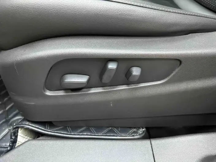 Cadillac XT4 2020 Model Facelift 28T 2WD Tech Model – фото 24