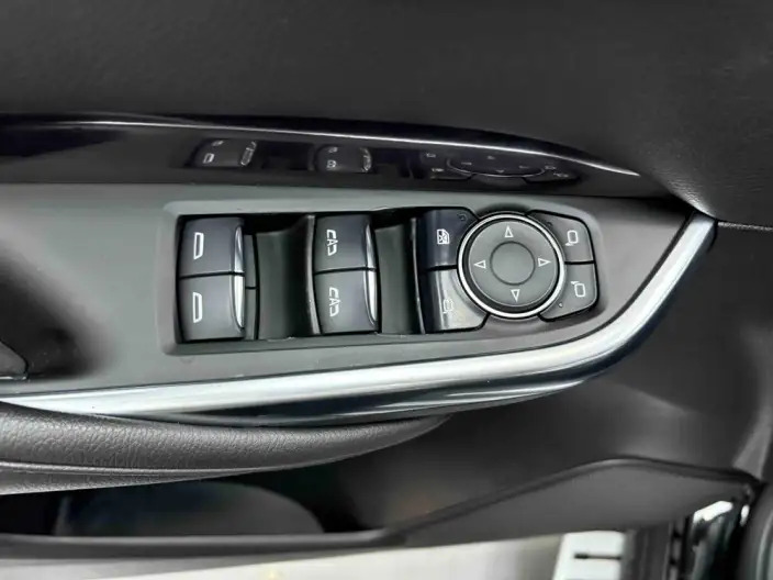 Cadillac XT4 2020 Model Facelift 28T 2WD Tech Model – фото 33