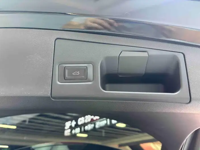Cadillac XT4 2020 Model Facelift 28T 2WD Tech Model – фото 38