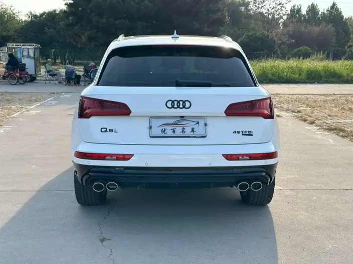 Audi Q5L 2020 Model Facelift 40 TFSI Rong Xiang Enterprising Model – фото 6
