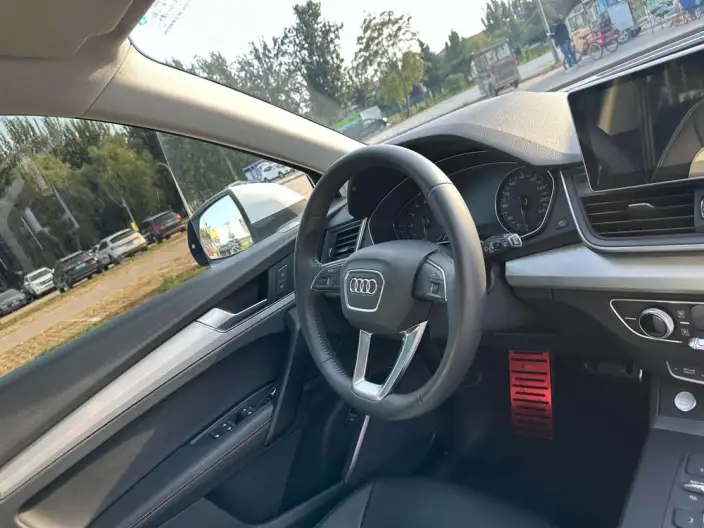 Audi Q5L 2020 Model Facelift 40 TFSI Rong Xiang Enterprising Model – фото 19