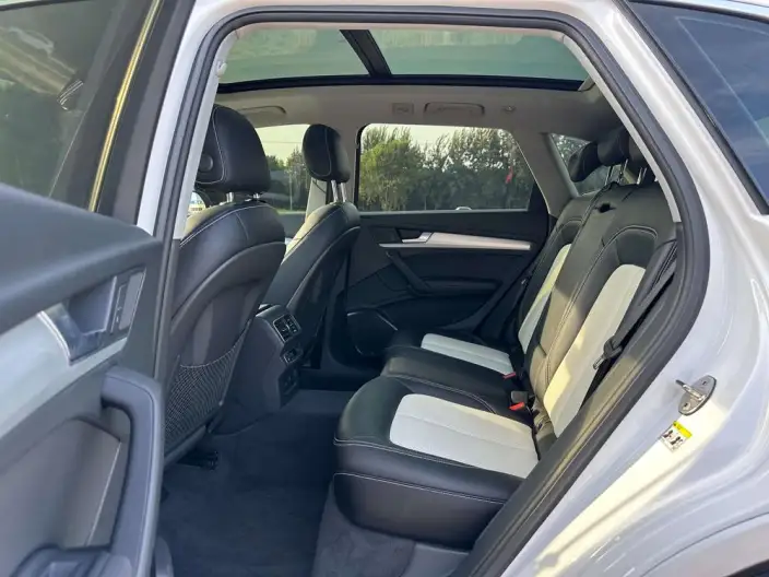 Audi Q5L 2020 Model Facelift 40 TFSI Rong Xiang Enterprising Model – фото 23