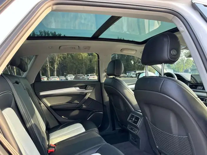 Audi Q5L 2020 Model Facelift 40 TFSI Rong Xiang Enterprising Model – фото 24