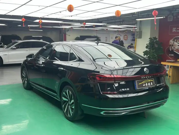 Volkswagen Passat 2022 Model 330TSI Deluxe Edition – фото 4