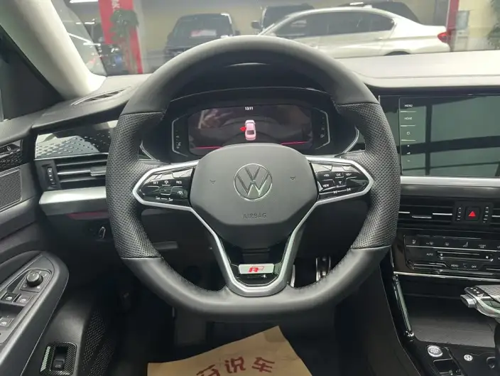 Volkswagen Passat 2022 Model 330TSI Deluxe Edition – фото 10
