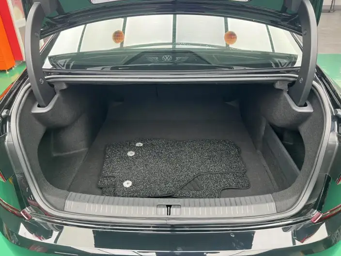 Volkswagen Passat 2022 Model 330TSI Deluxe Edition – фото 15