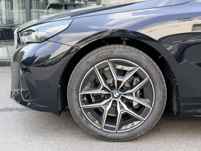BMW 5 Series Imported 2026 Model 530i Leading Model M Sports Set – фото 10