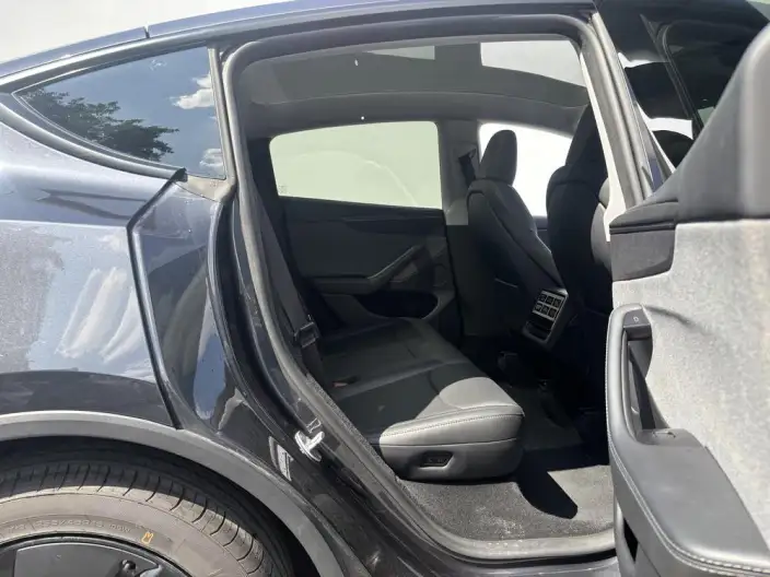 Model Y 2025 Model Rear-wheel drive version – фото 17