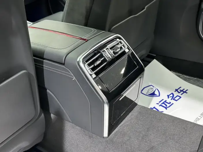 HONGQI H9 2022 Model 2.0T Flag Enjoy Edition – фото 35