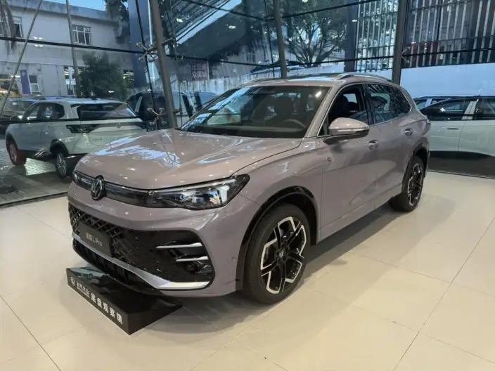 Volkswagen Tiguan L 2026 Model Pro 380TSI 4WD R-Line Zhizun Edition – фото 1