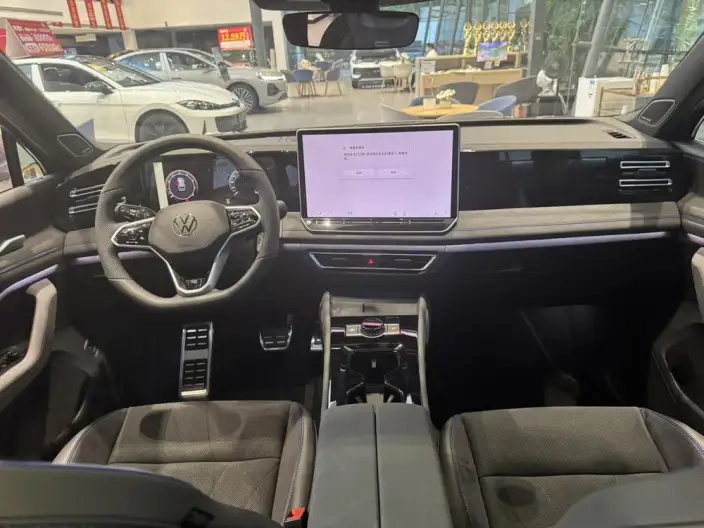 Volkswagen Tiguan L 2026 Model Pro 380TSI 4WD R-Line Zhizun Edition – фото 5
